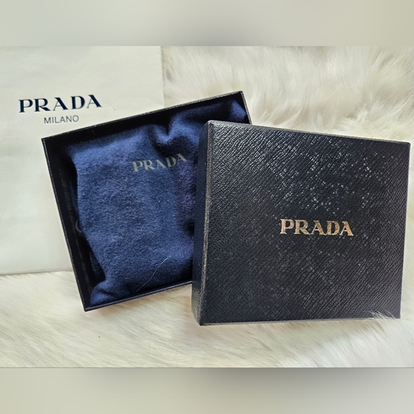 Prada Key Holder - Picture 10 of 10